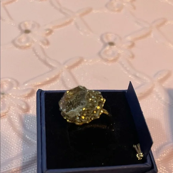 Swarovski Poison Gold Ring - Picture 4 of 4